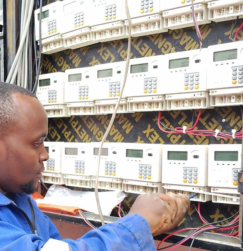 Testapparatuur voor 50 Hz-frequentiemeter met STS-standaardprotocol voor duurzame en langdurige testen