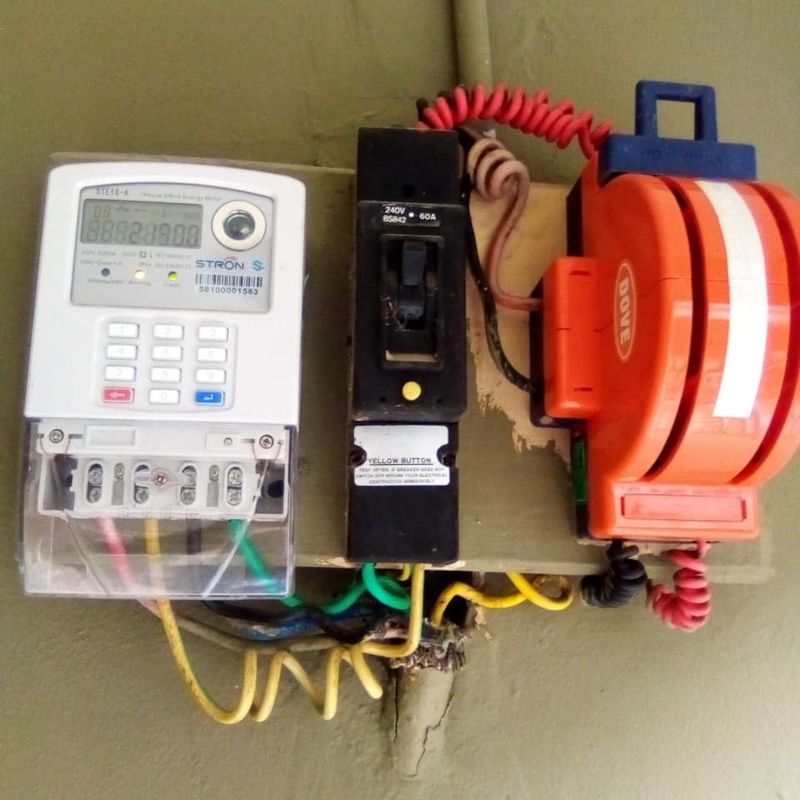 Testapparatuur voor 50 Hz-frequentiemeter met STS-standaardprotocol voor duurzame en langdurige testen