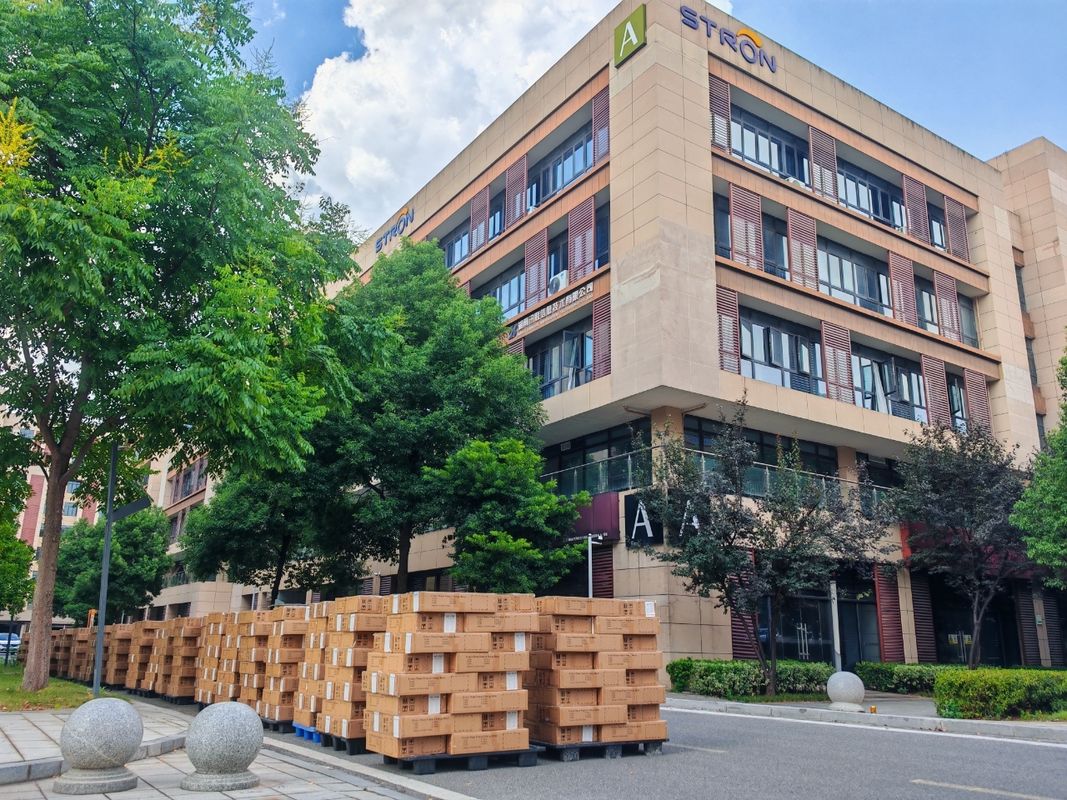 Geautomatiseerde meterlezing Stron draadloze dataconcentrator eenheid DCU voor watergas elektriciteitsmeter Biedt 20dBm zendvermogen